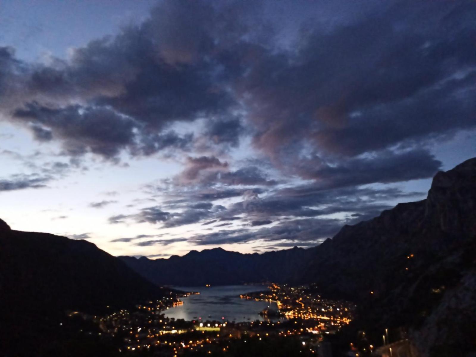 Apartments Orizzonte With Beautiful View Of The Bay Kotor Exterior foto